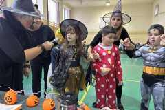 565926430_757216677343754_7405965227984314497_n